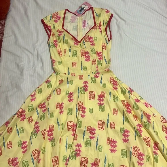 Pinup Couture Tiki Hawaiian Dress - Picture 1 of 3